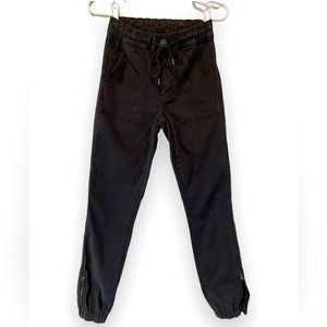 Women’s Size 4 American Eagle Super Stretch Pants